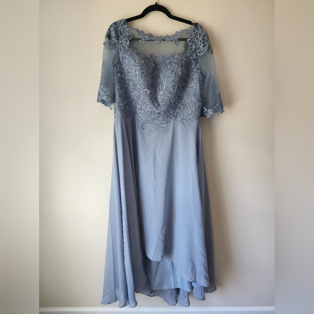 NWOT- Blueush Gray High-Low Gown Flutter Sleeve Wedding Guest Dress